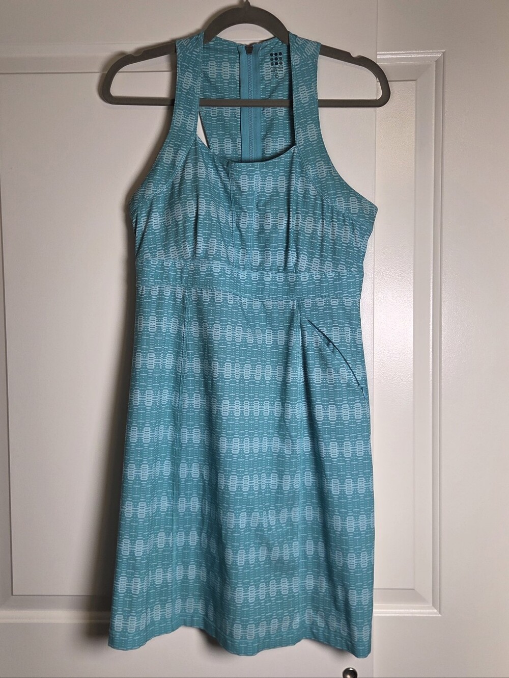 Title Nine Active Dress Nimblene Blue Sleeveless Back Zipper Shelf Sport Bra 6